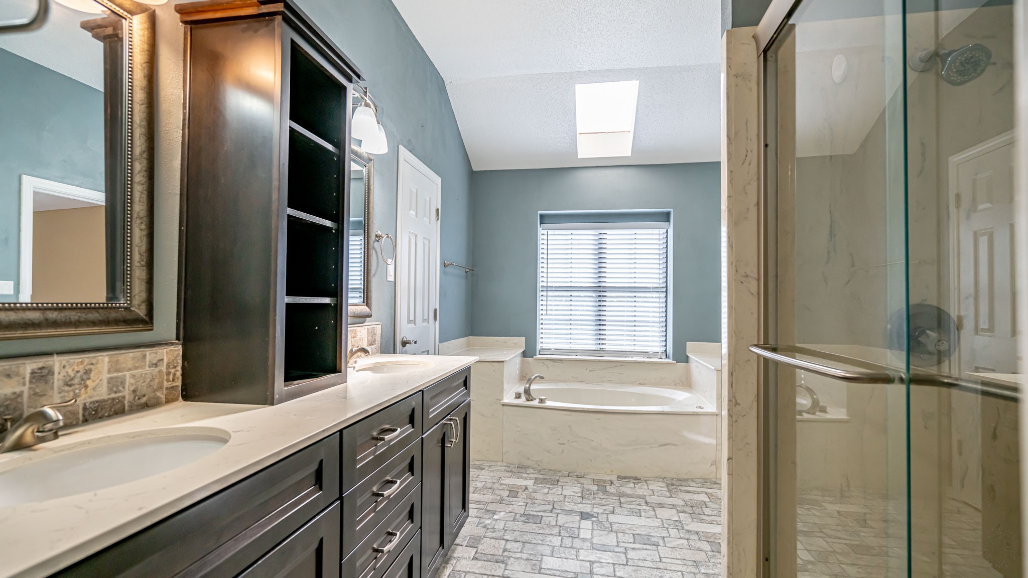 4018 View Point Drive Granbury TX 76048