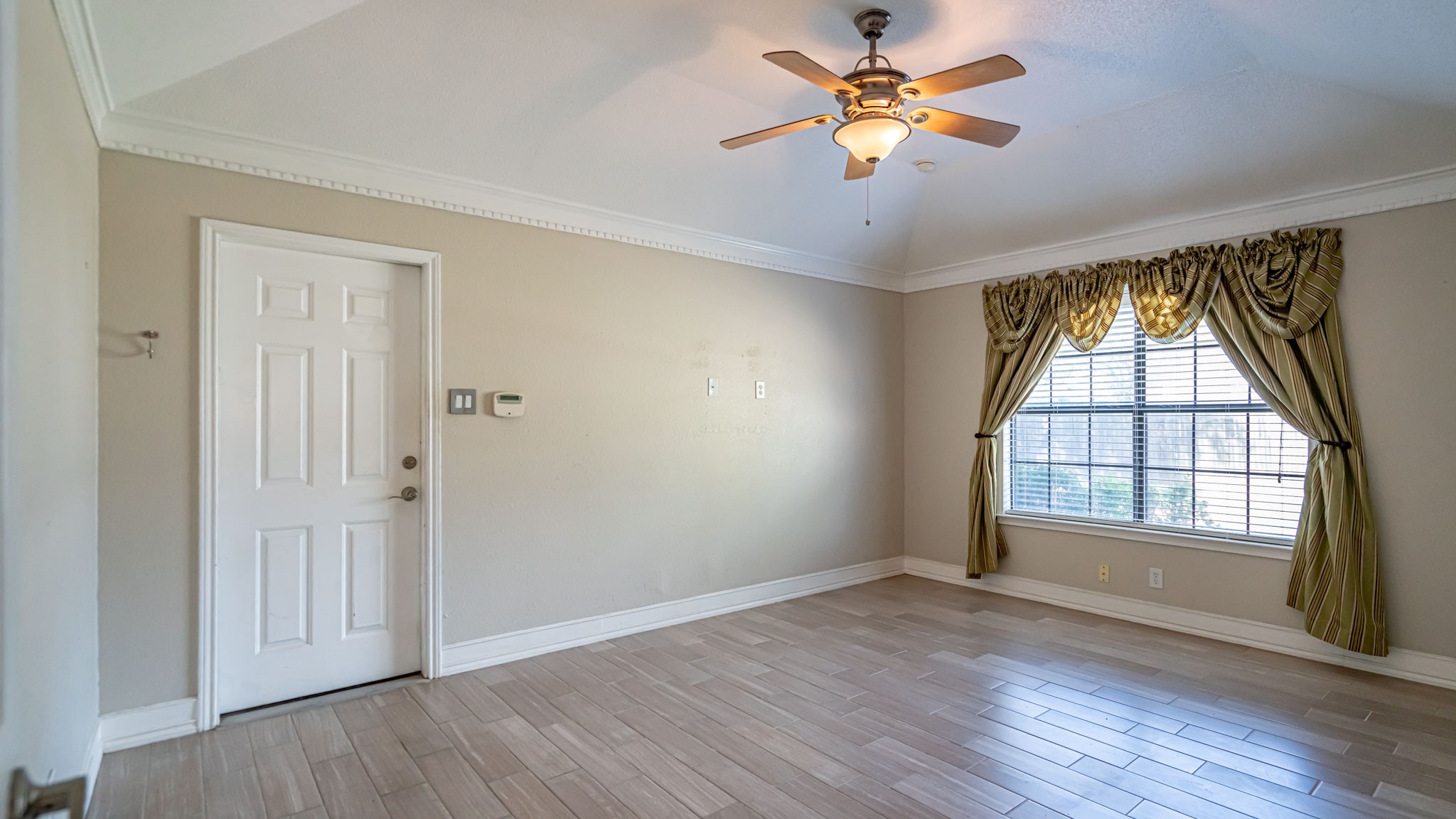 4018 View Point Drive Granbury TX 76048