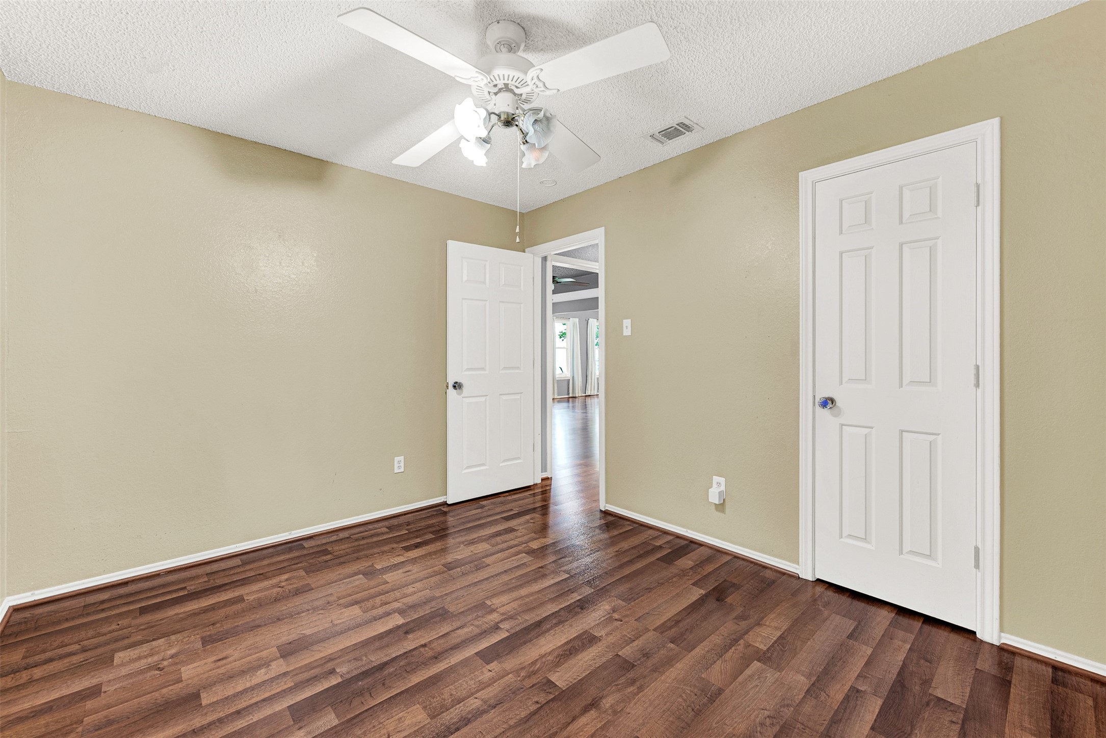 4509 Club Estate Place Mesquite TX 75150