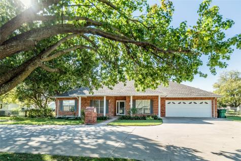 514 Montague Street Nocona TX 76255