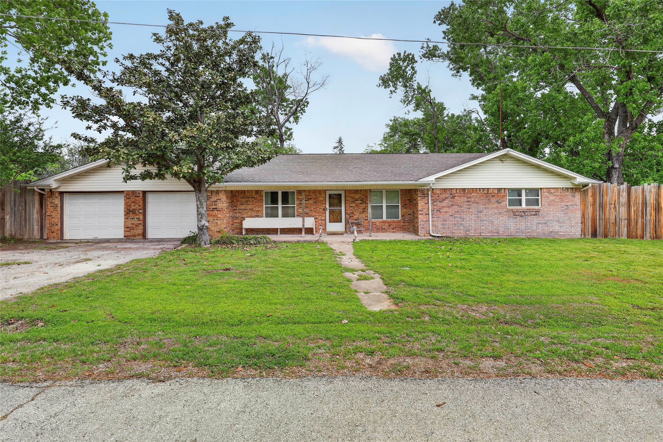 702 El Camino Real Chico TX 76431