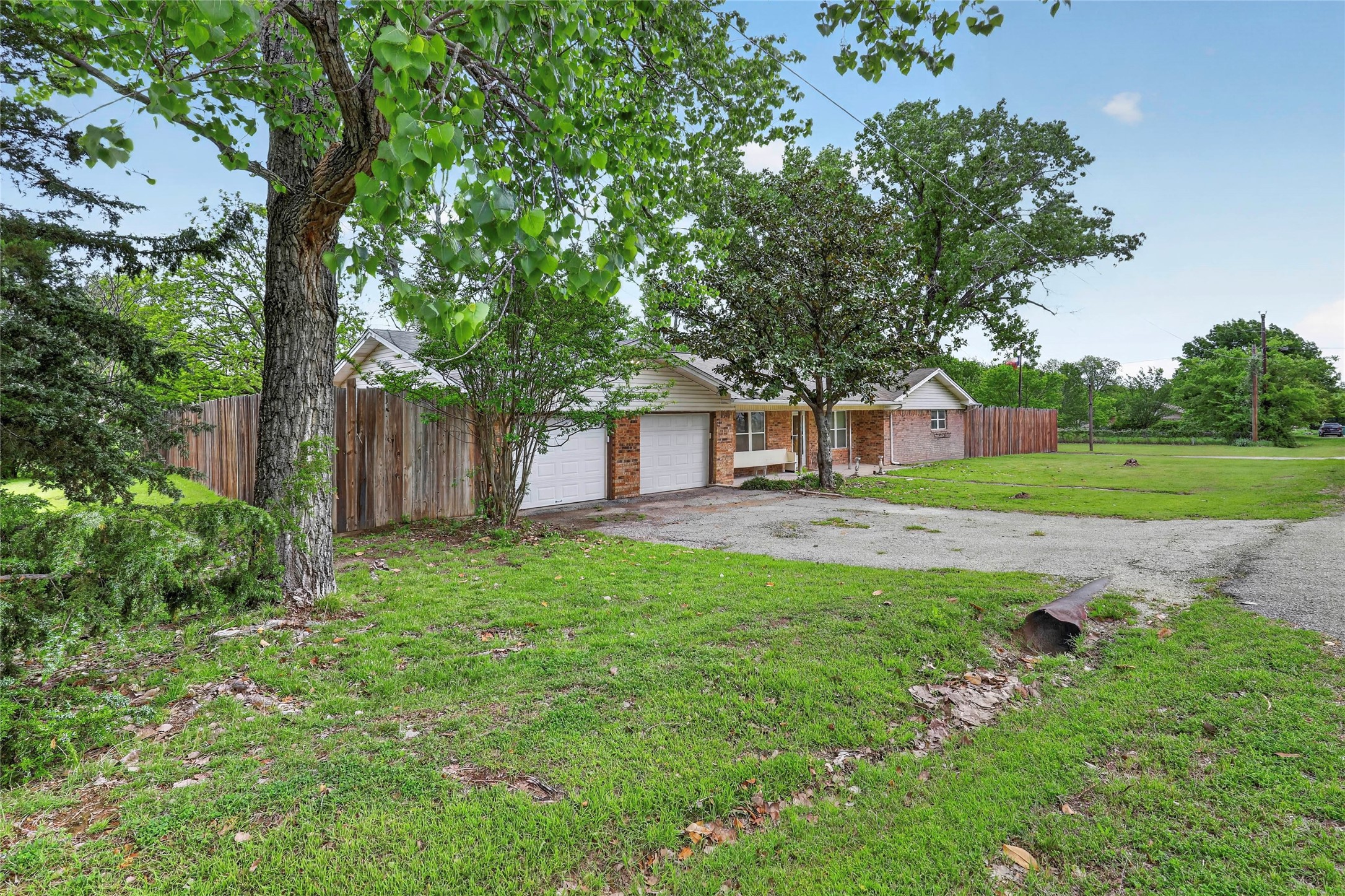 702 El Camino Real Chico TX 76431