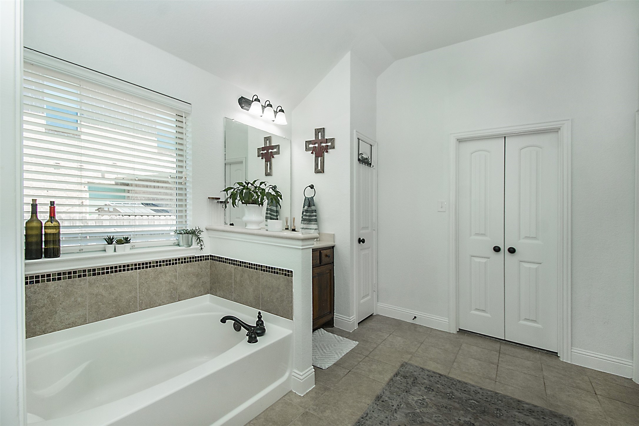 5809 Yellow Rose Court Midlothian TX 76065