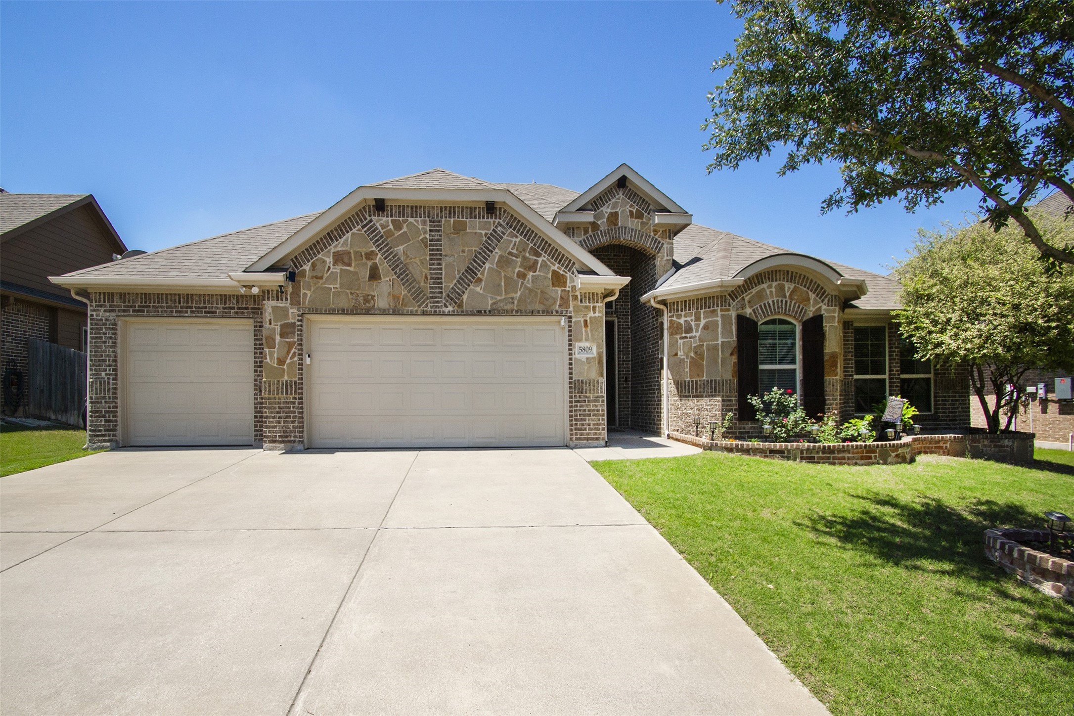 5809 Yellow Rose Court Midlothian TX 76065