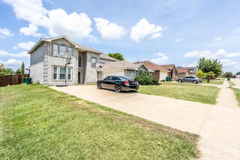 823 Parkside Drive Cedar Hill TX 75104