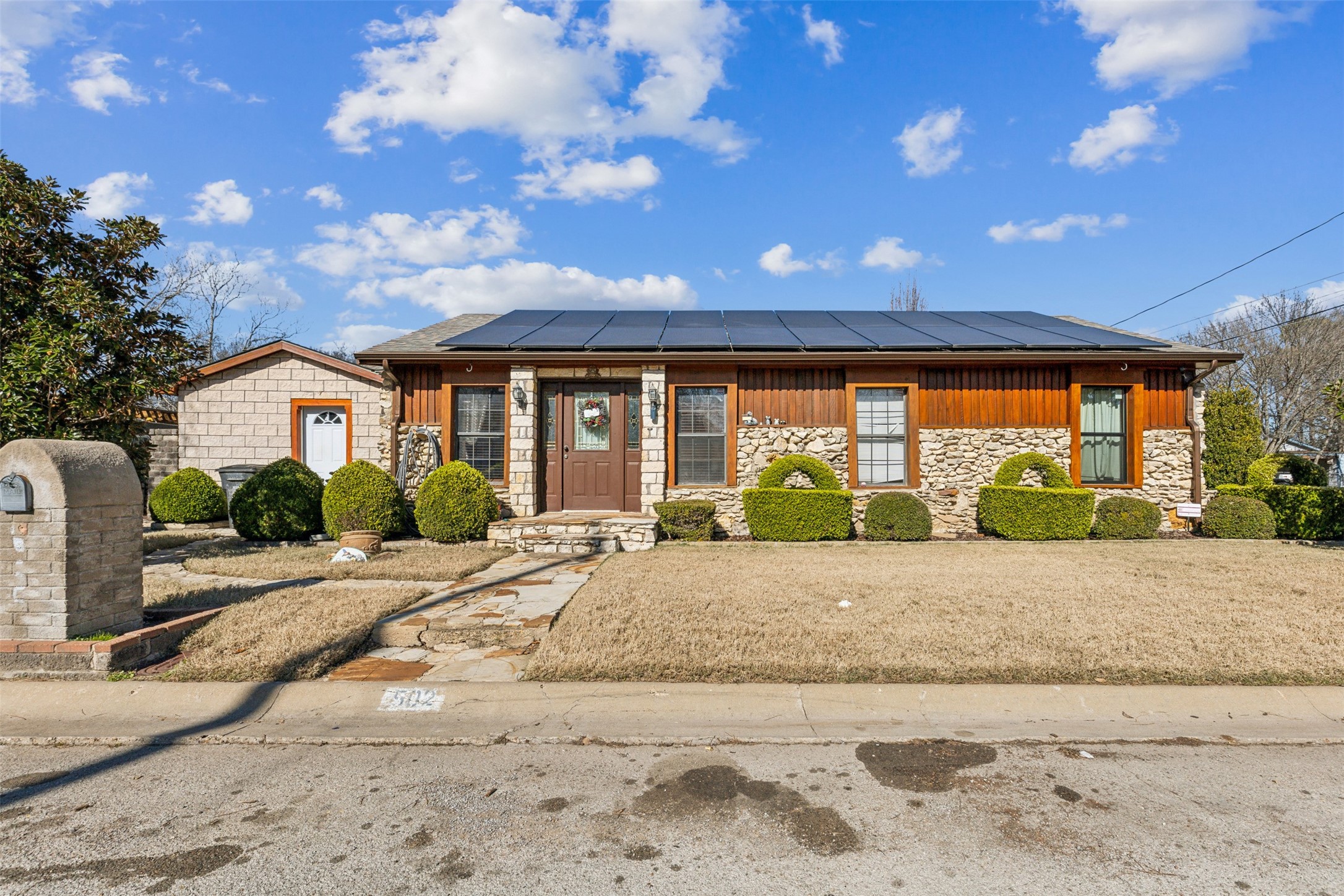 502 Graham Street Cleburne TX 76033