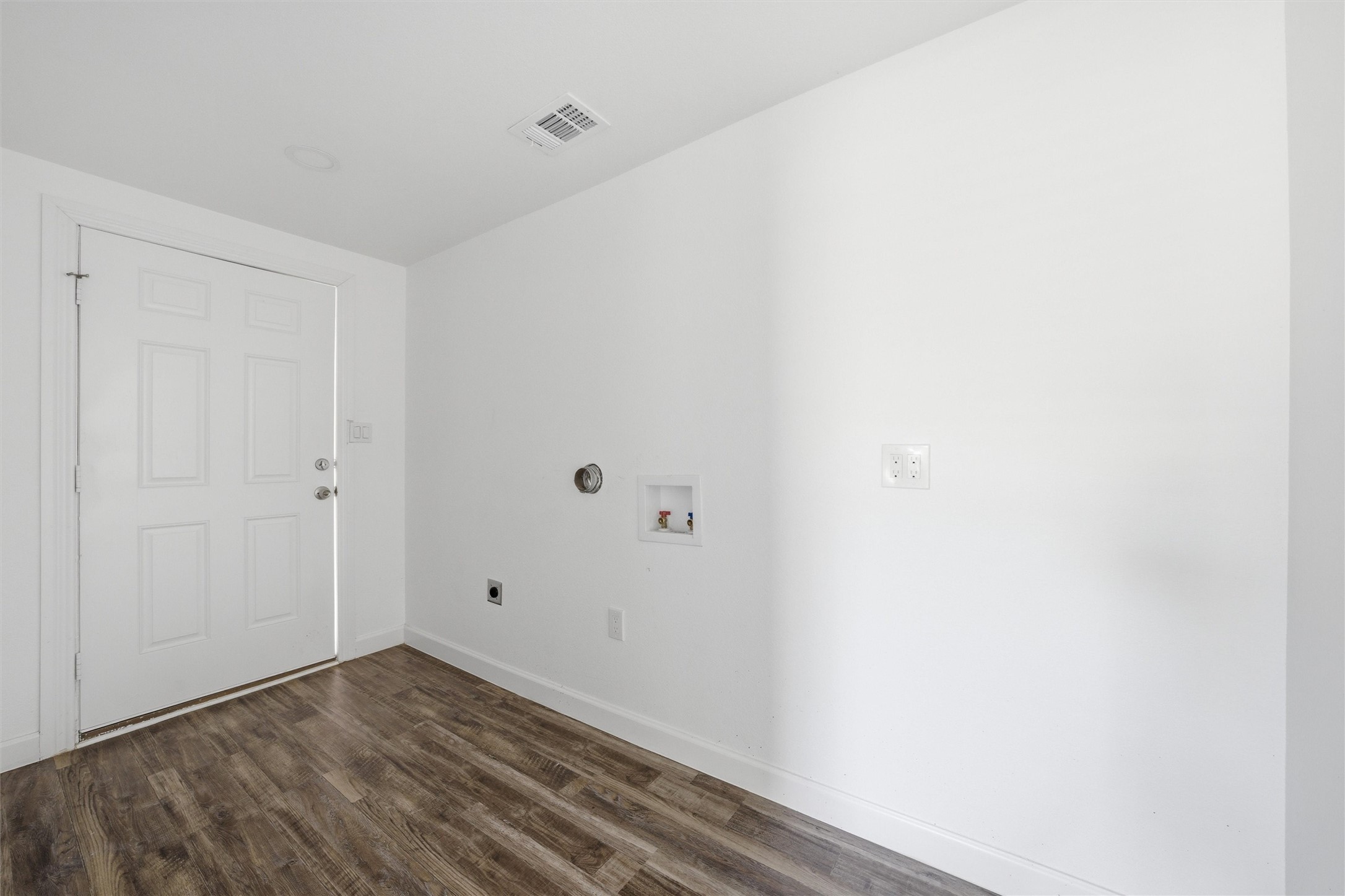 300 S 2nd Street Tehuacana TX 76686