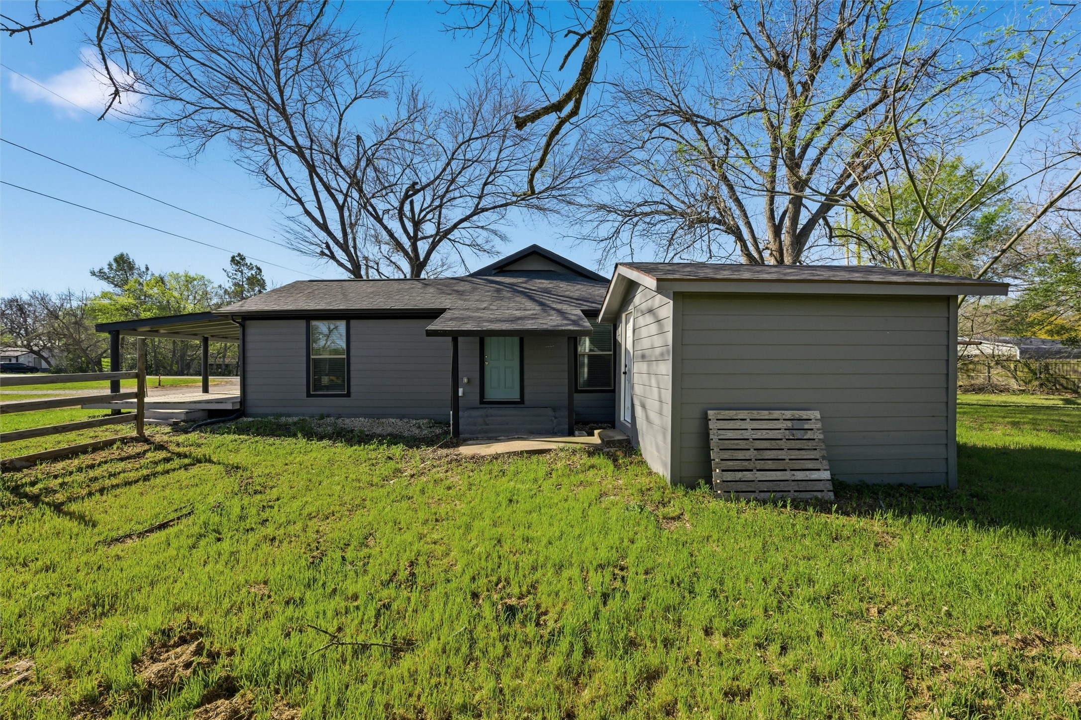 300 S 2nd Street Tehuacana TX 76686