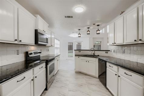 1614 Powder Horn Lane Arlington TX 76018