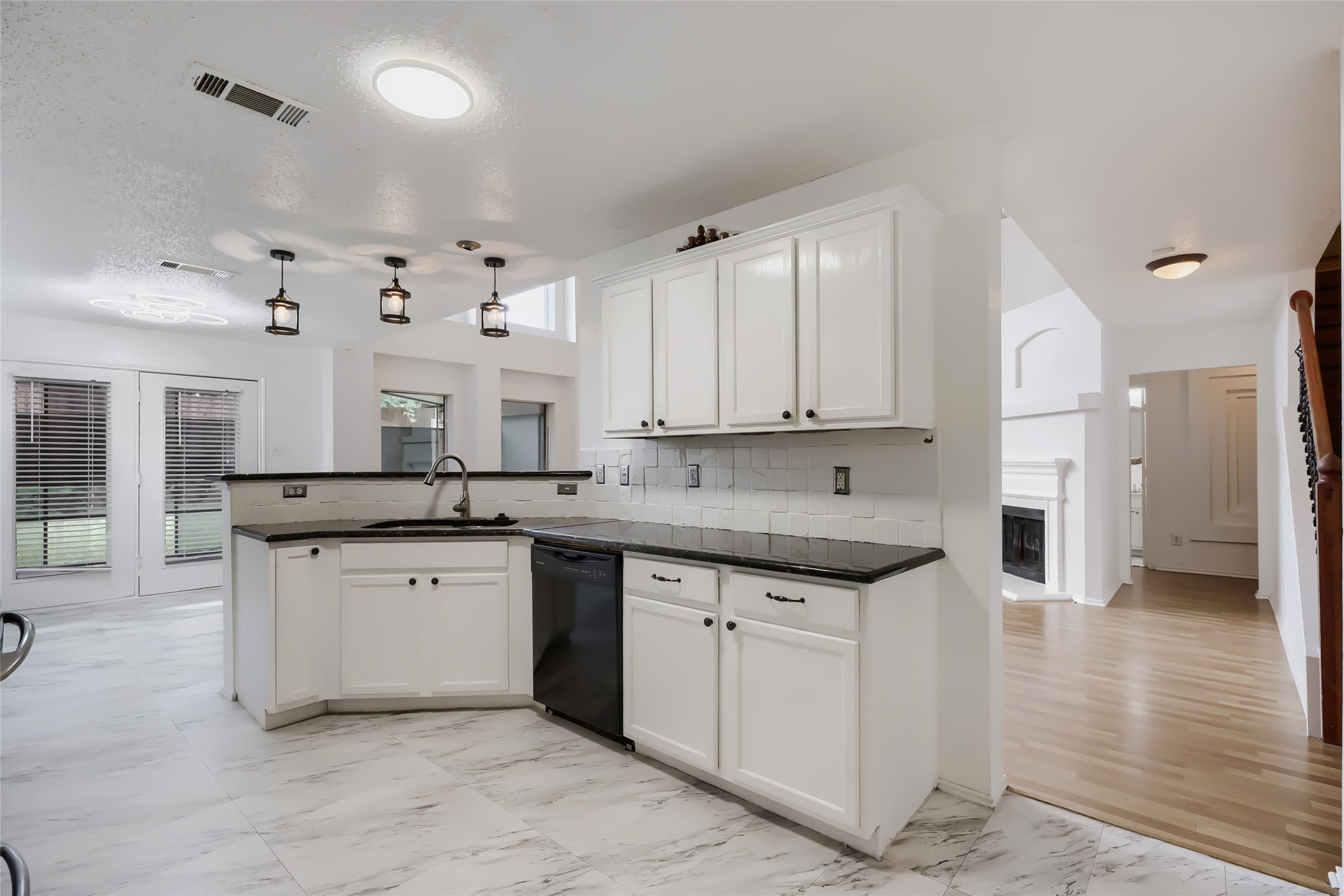1614 Powder Horn Lane Arlington TX 76018