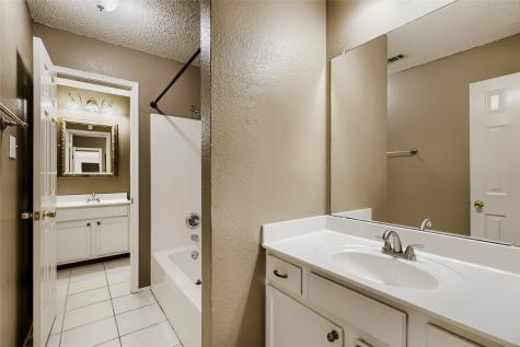 1614 Powder Horn Lane Arlington TX 76018