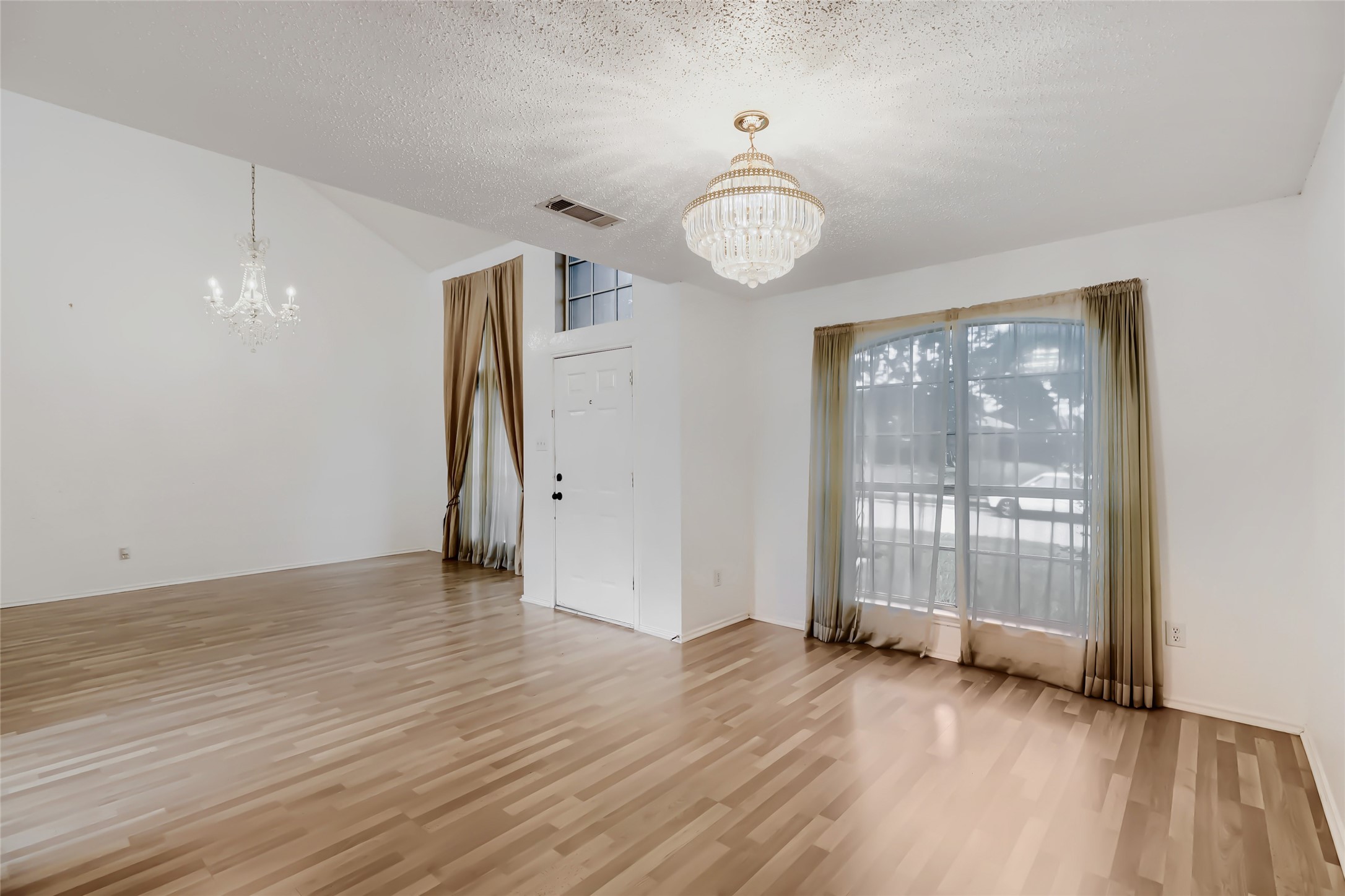 1614 Powder Horn Lane Arlington TX 76018