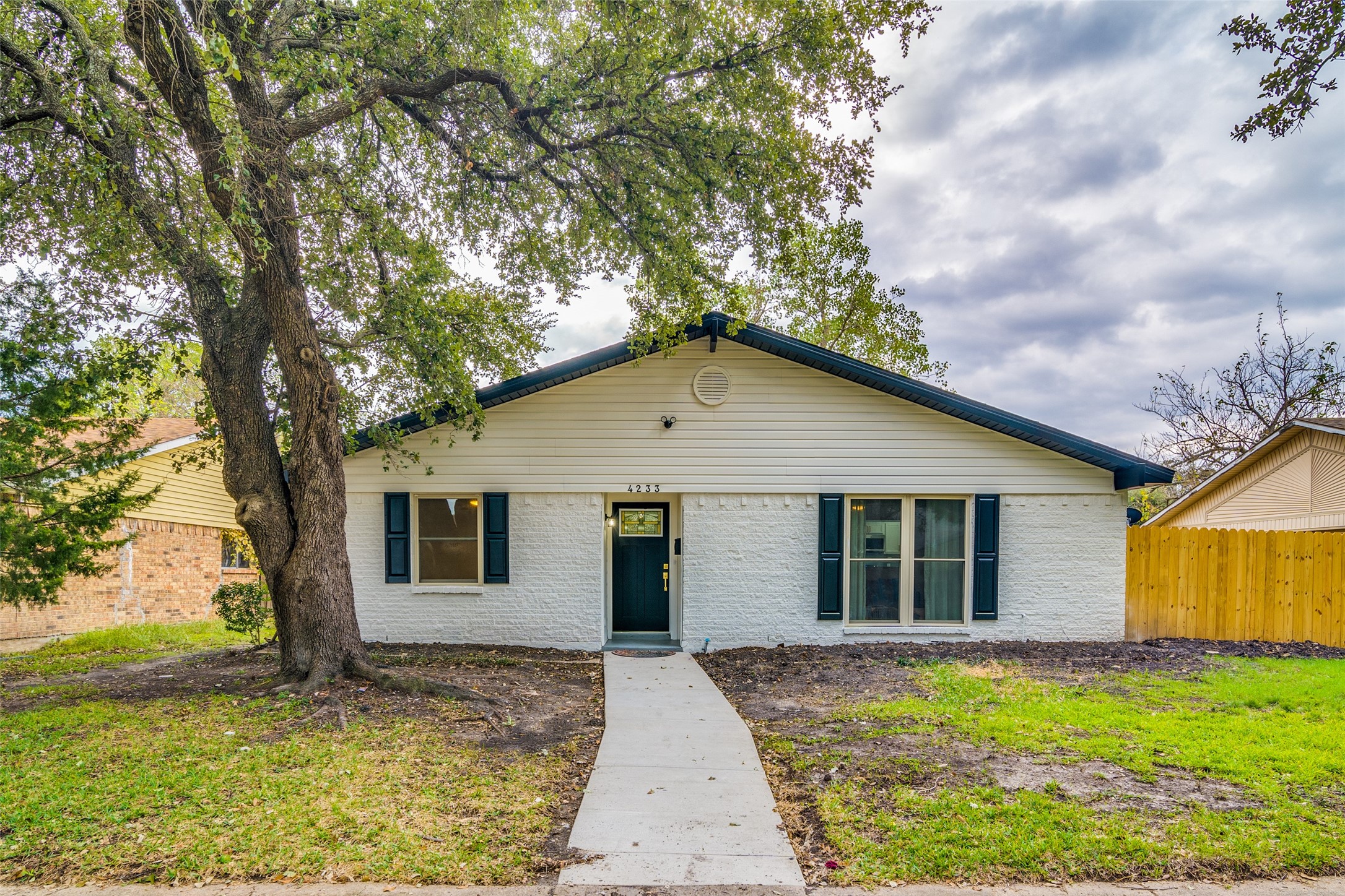 4233 Foliage Drive Garland TX 75043