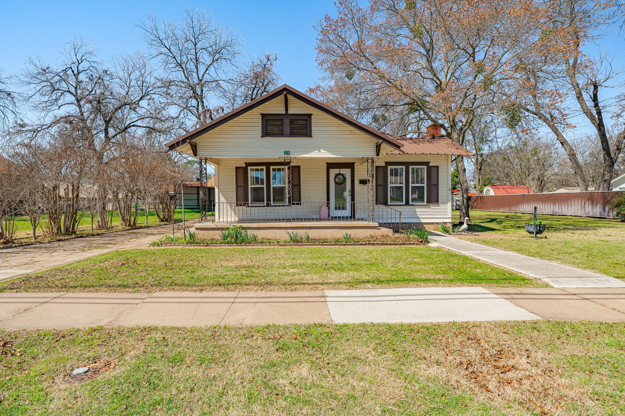 724 S Texas Street De Leon TX 76444