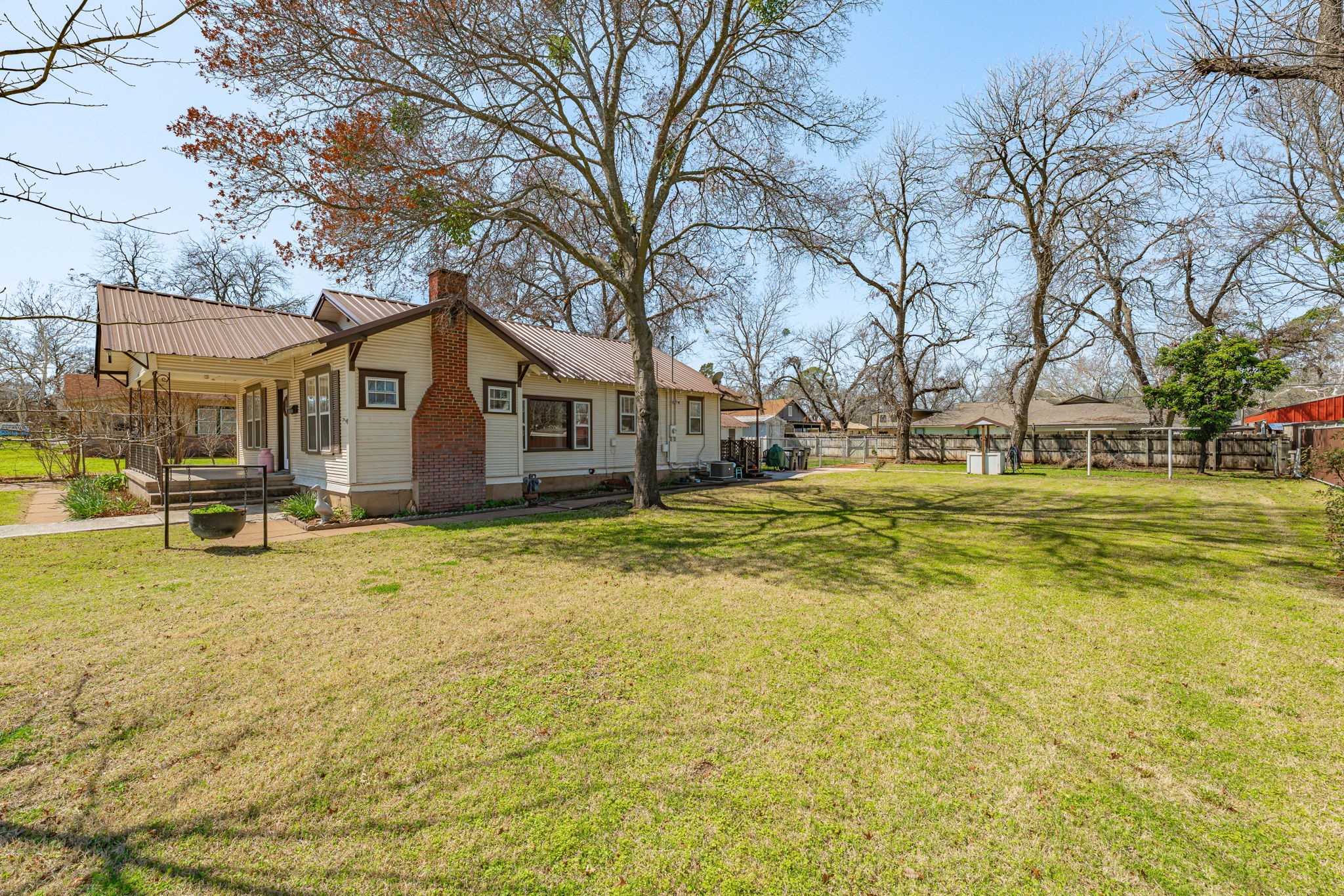 724 S Texas Street De Leon TX 76444
