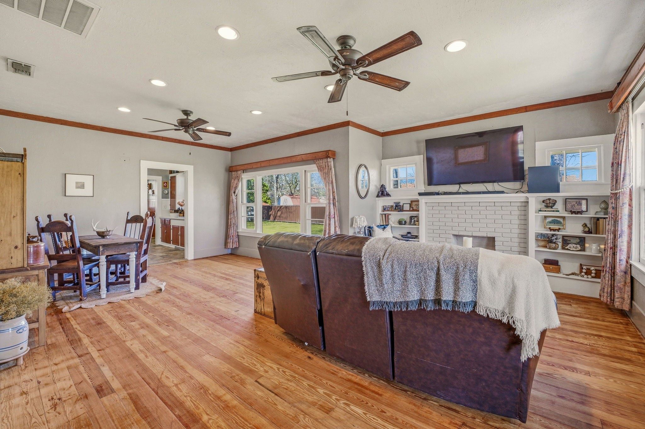 724 S Texas Street De Leon TX 76444