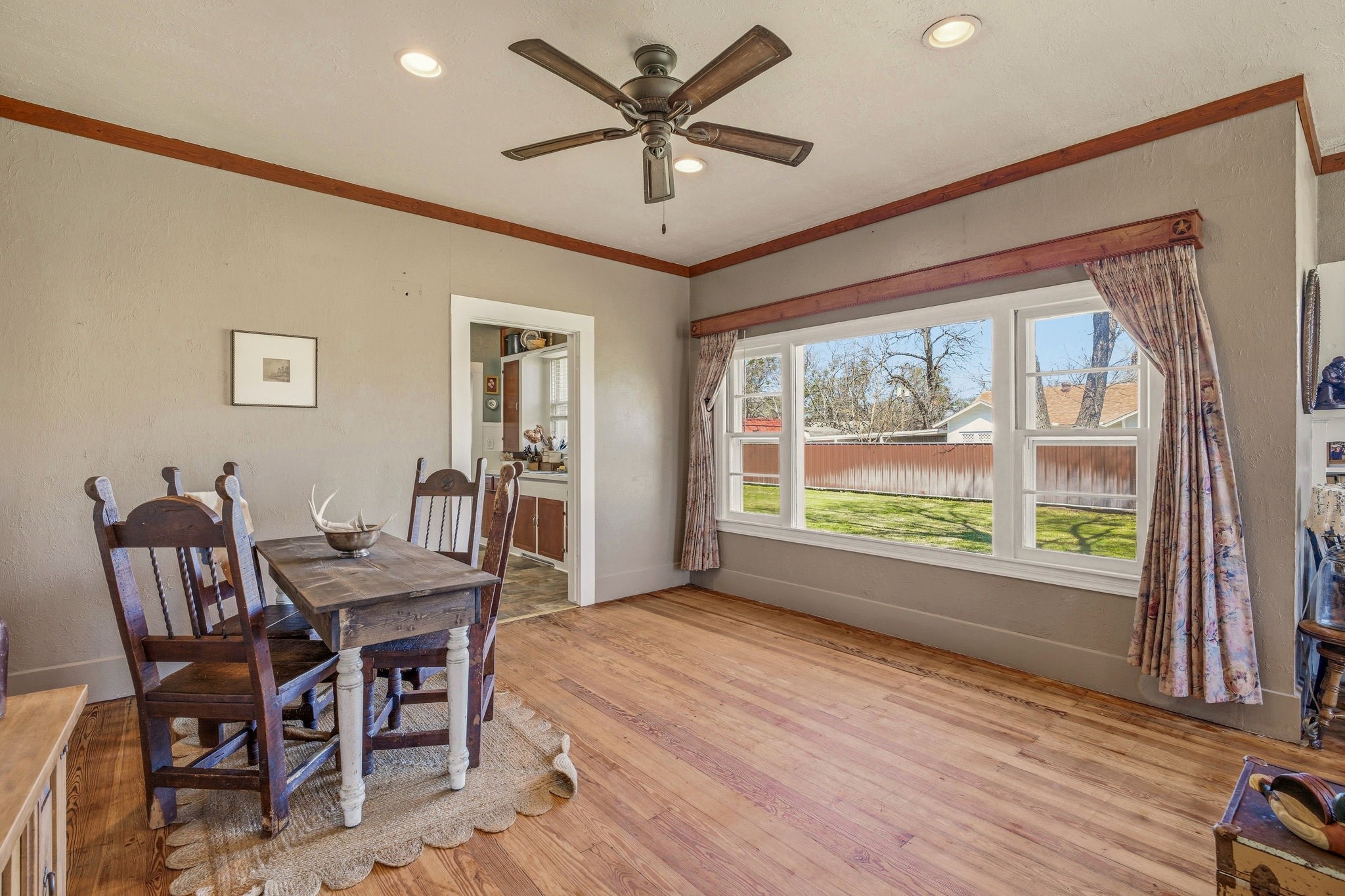 724 S Texas Street De Leon TX 76444