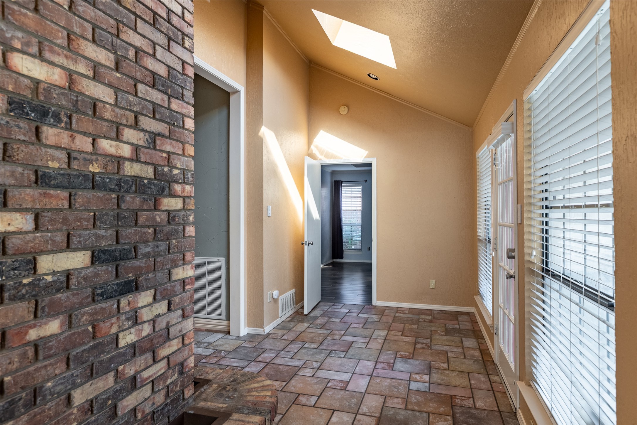 6604 Gretchen Lane Dallas TX 75252