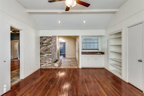 6604 Gretchen Lane Dallas TX 75252