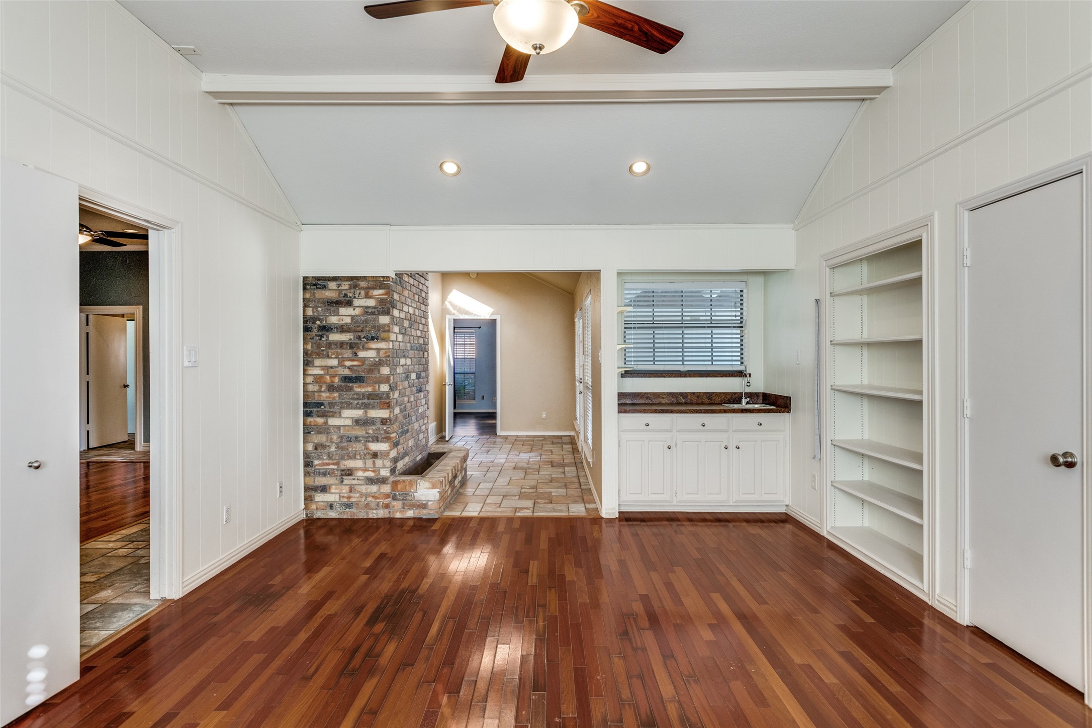 6604 Gretchen Lane Dallas TX 75252