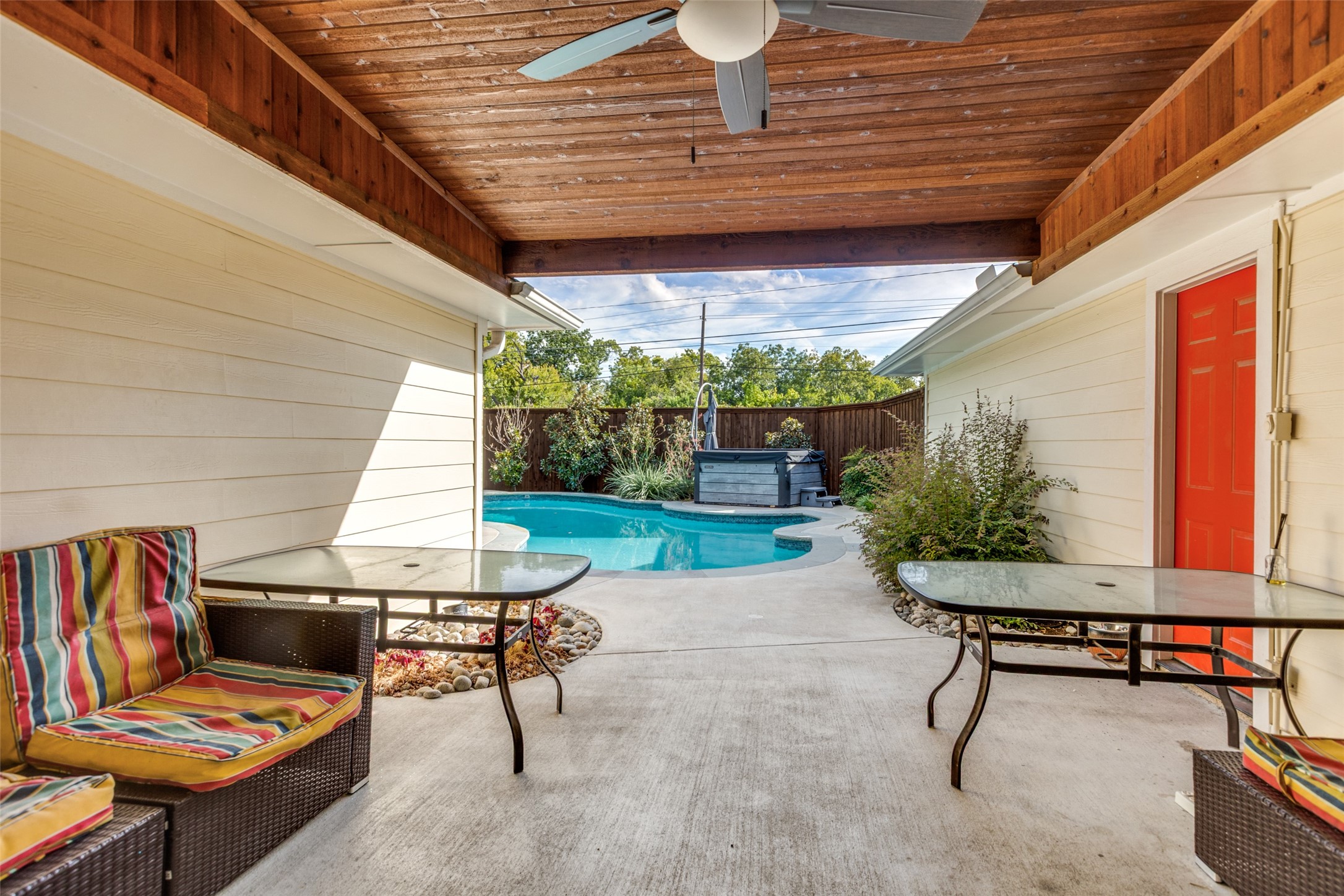 6604 Gretchen Lane Dallas TX 75252