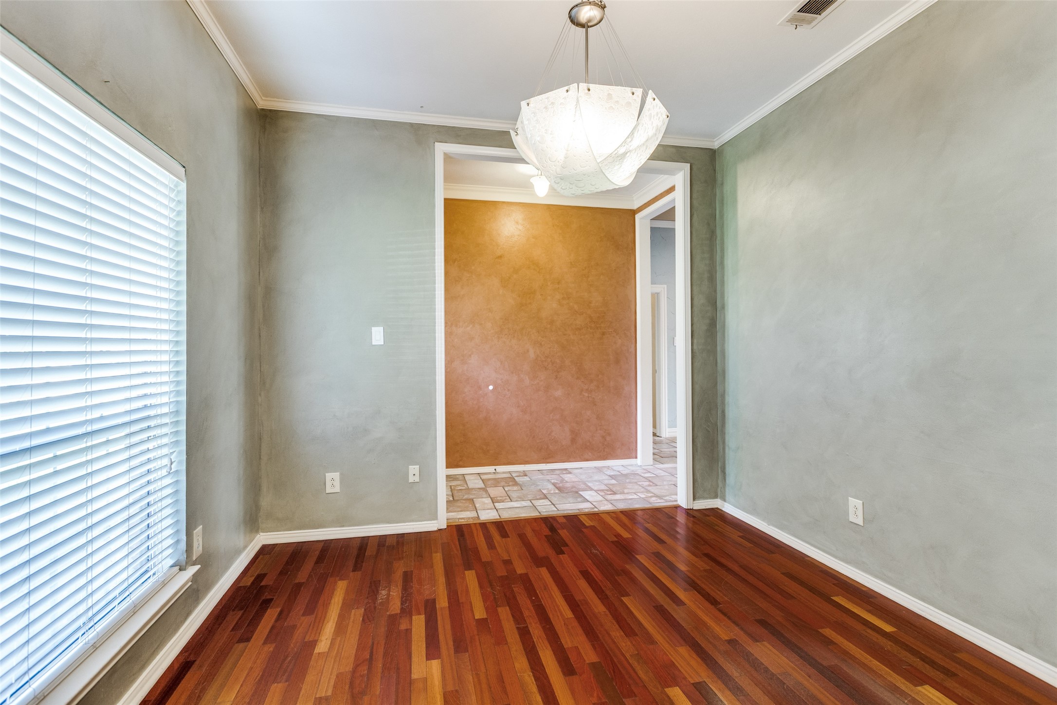 6604 Gretchen Lane Dallas TX 75252