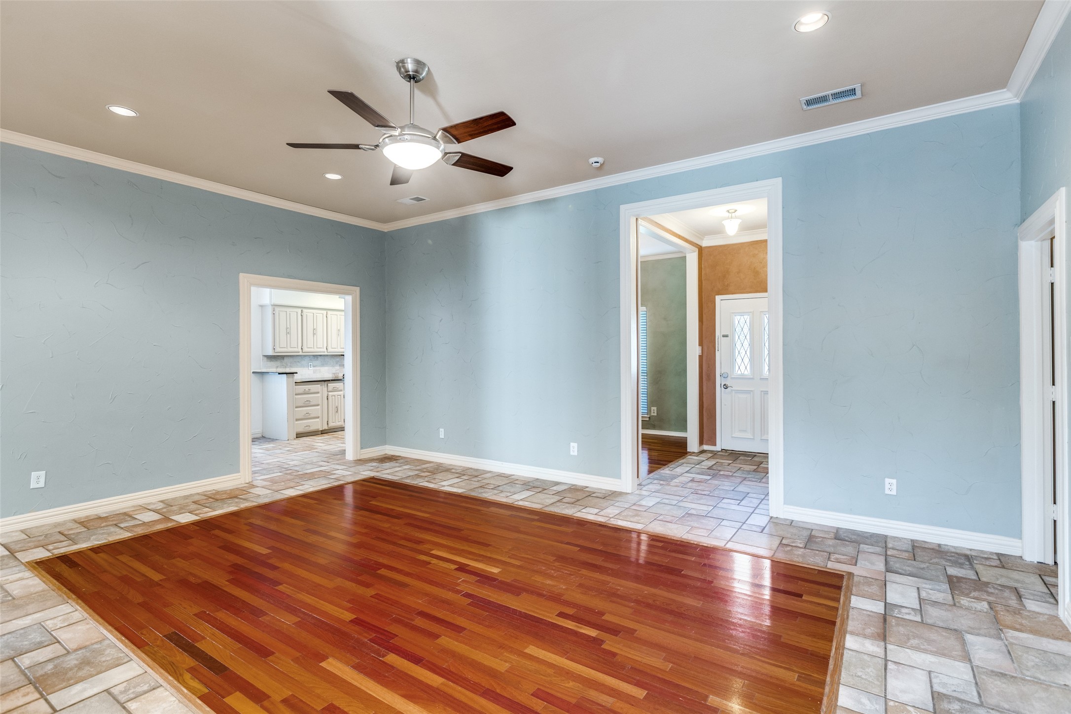 6604 Gretchen Lane Dallas TX 75252