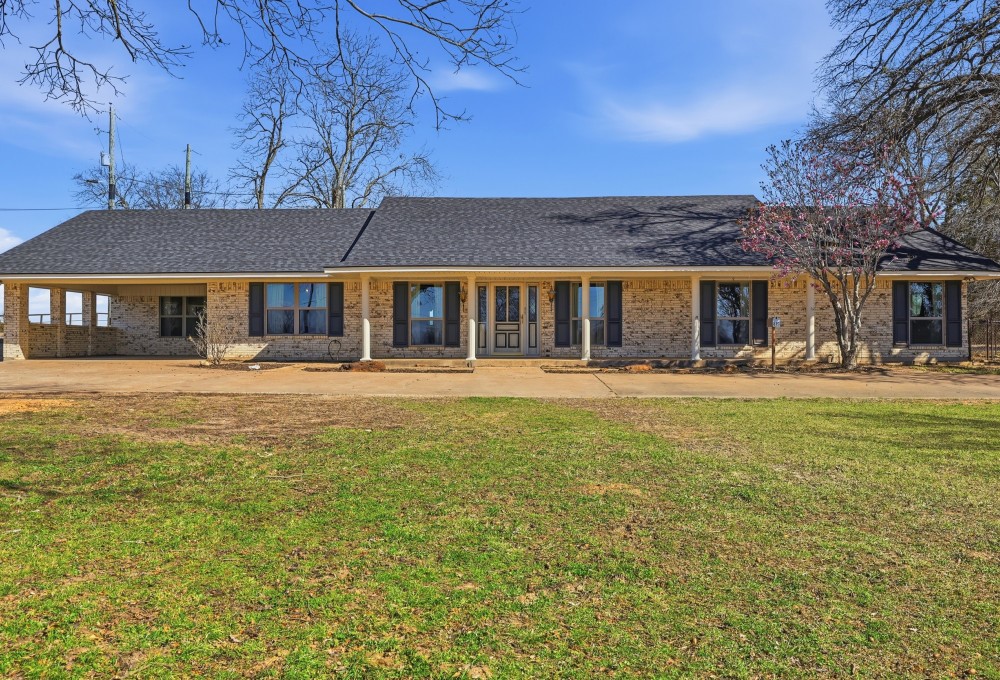 810 W Pine Street Winnsboro TX 75494