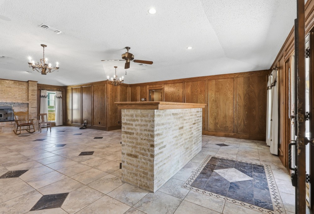 810 W Pine Street Winnsboro TX 75494