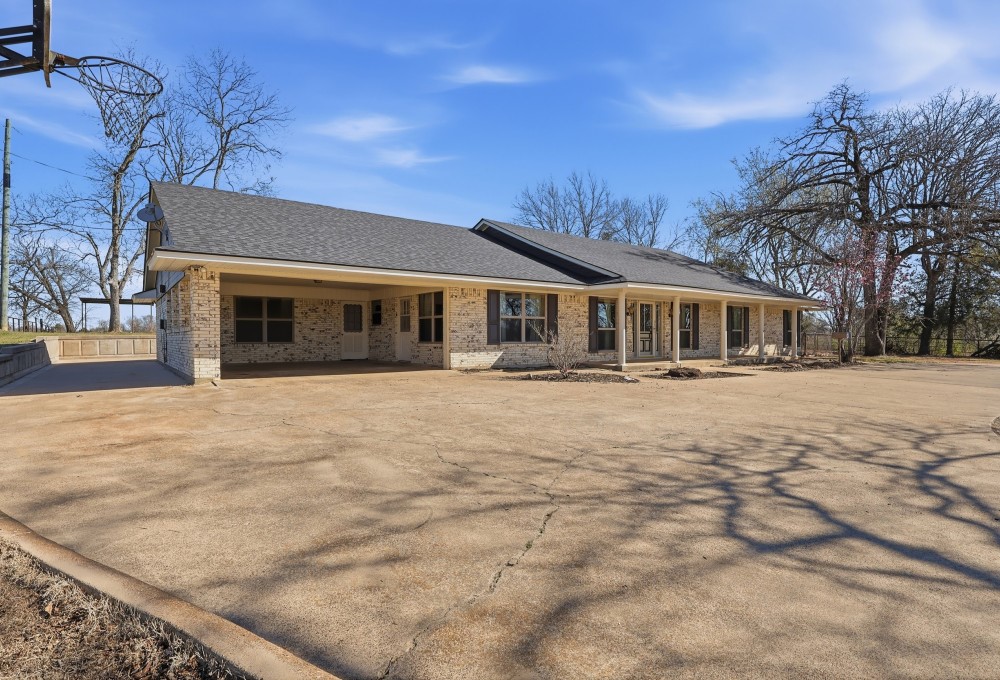 810 W Pine Street Winnsboro TX 75494