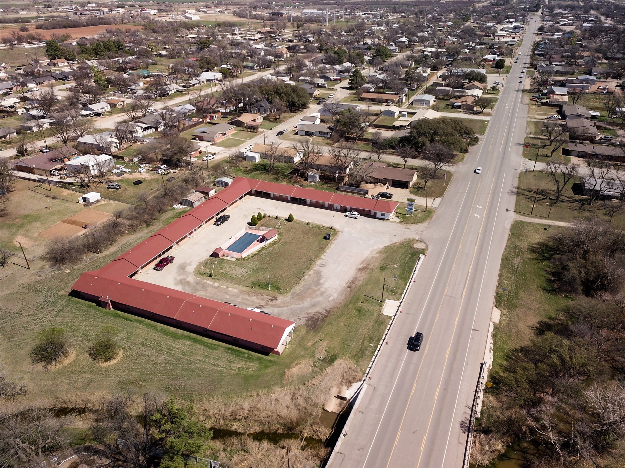 904 W California Street Seymour TX 76380