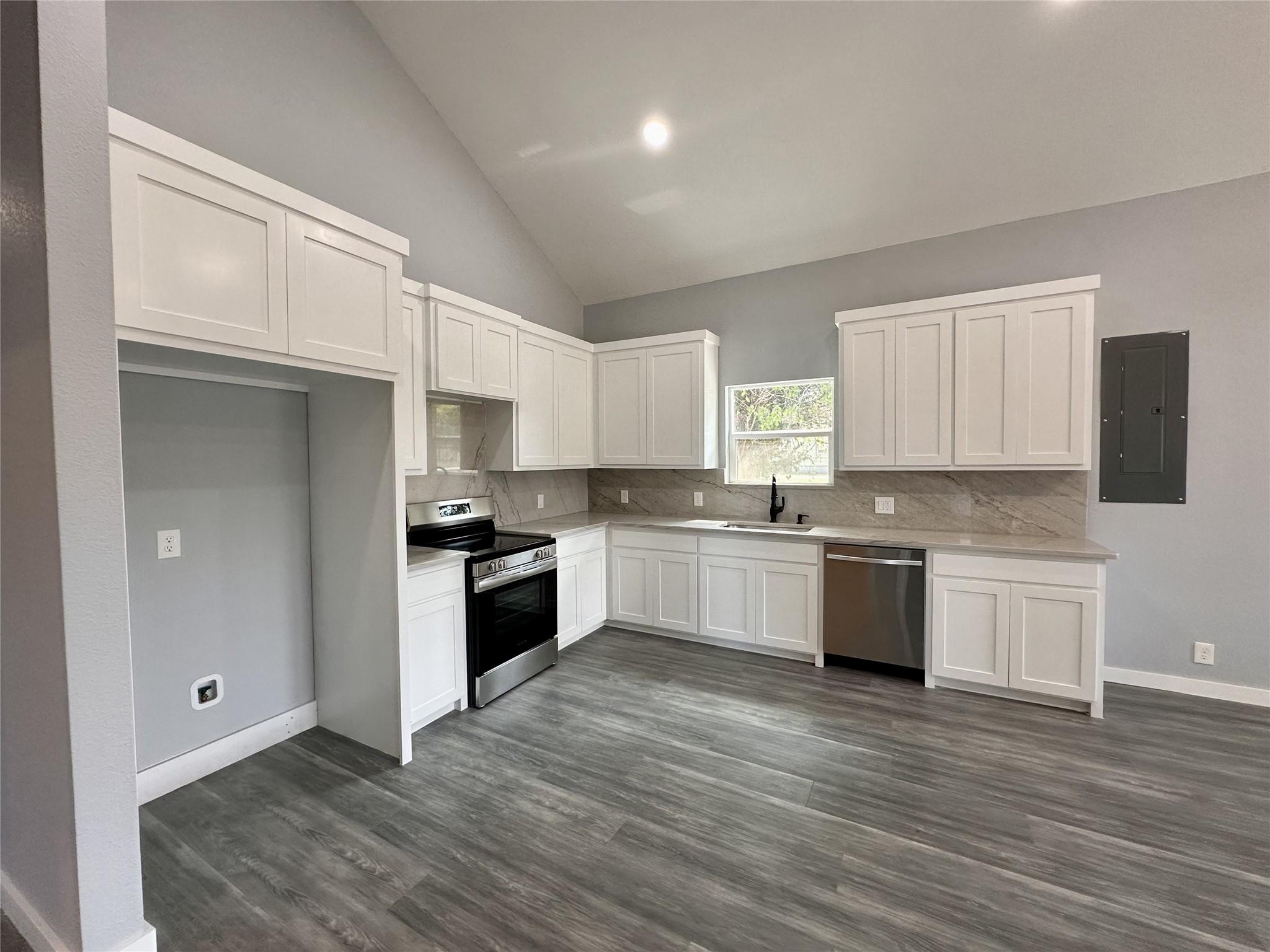 1007 E Broadway Street Gainesville TX 76240