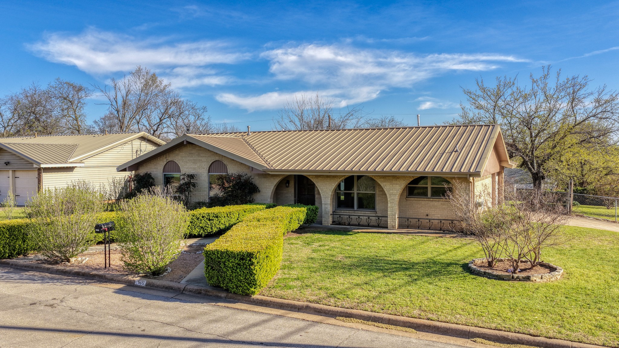 1111 Vivienne Street Weatherford TX 76086