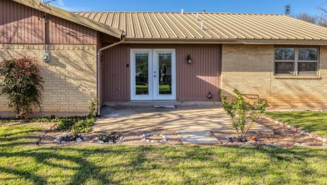 1111 Vivienne Street Weatherford TX 76086