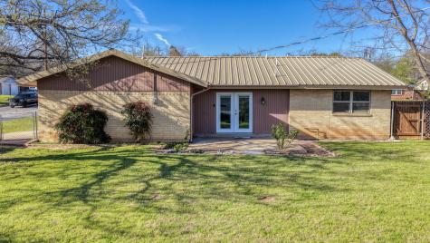 1111 Vivienne Street Weatherford TX 76086
