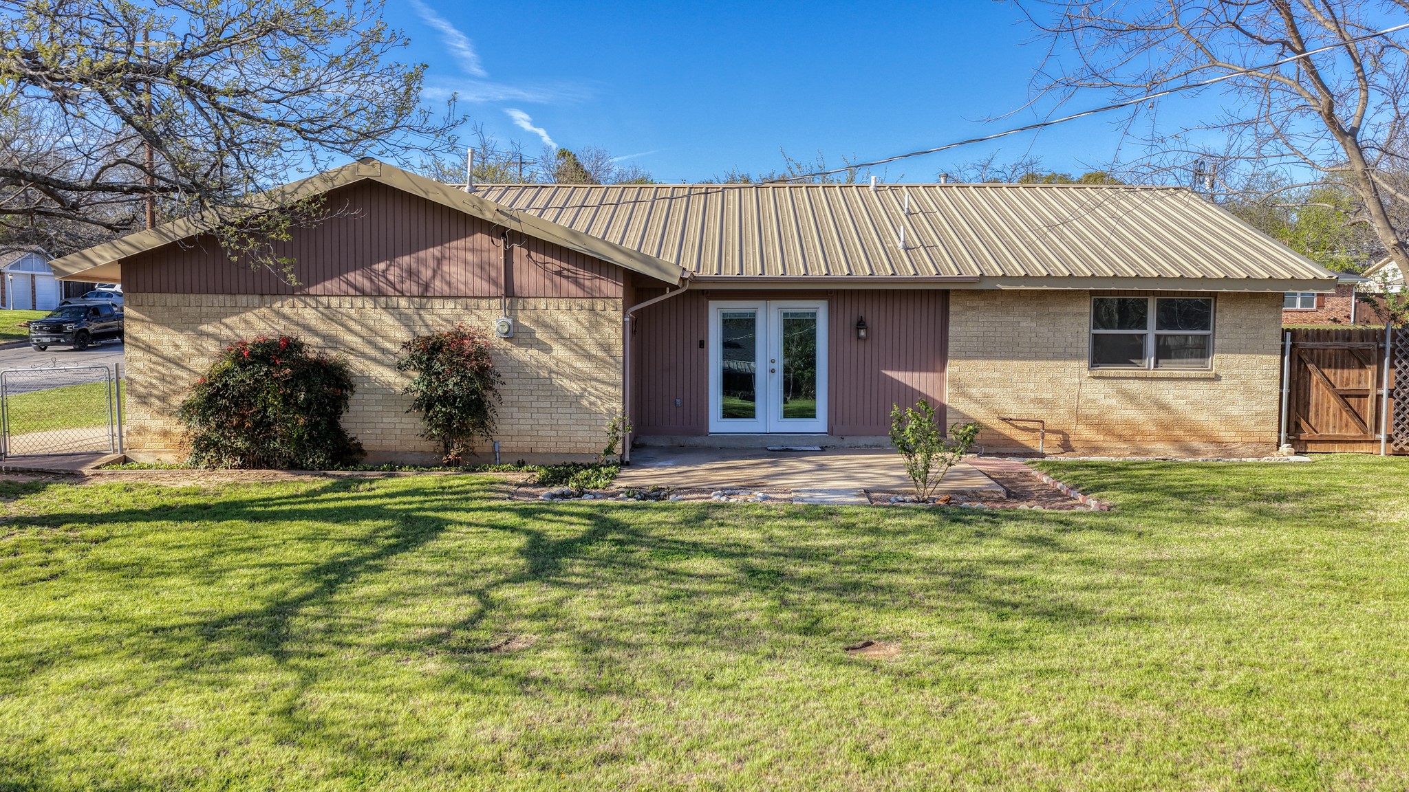 1111 Vivienne Street Weatherford TX 76086