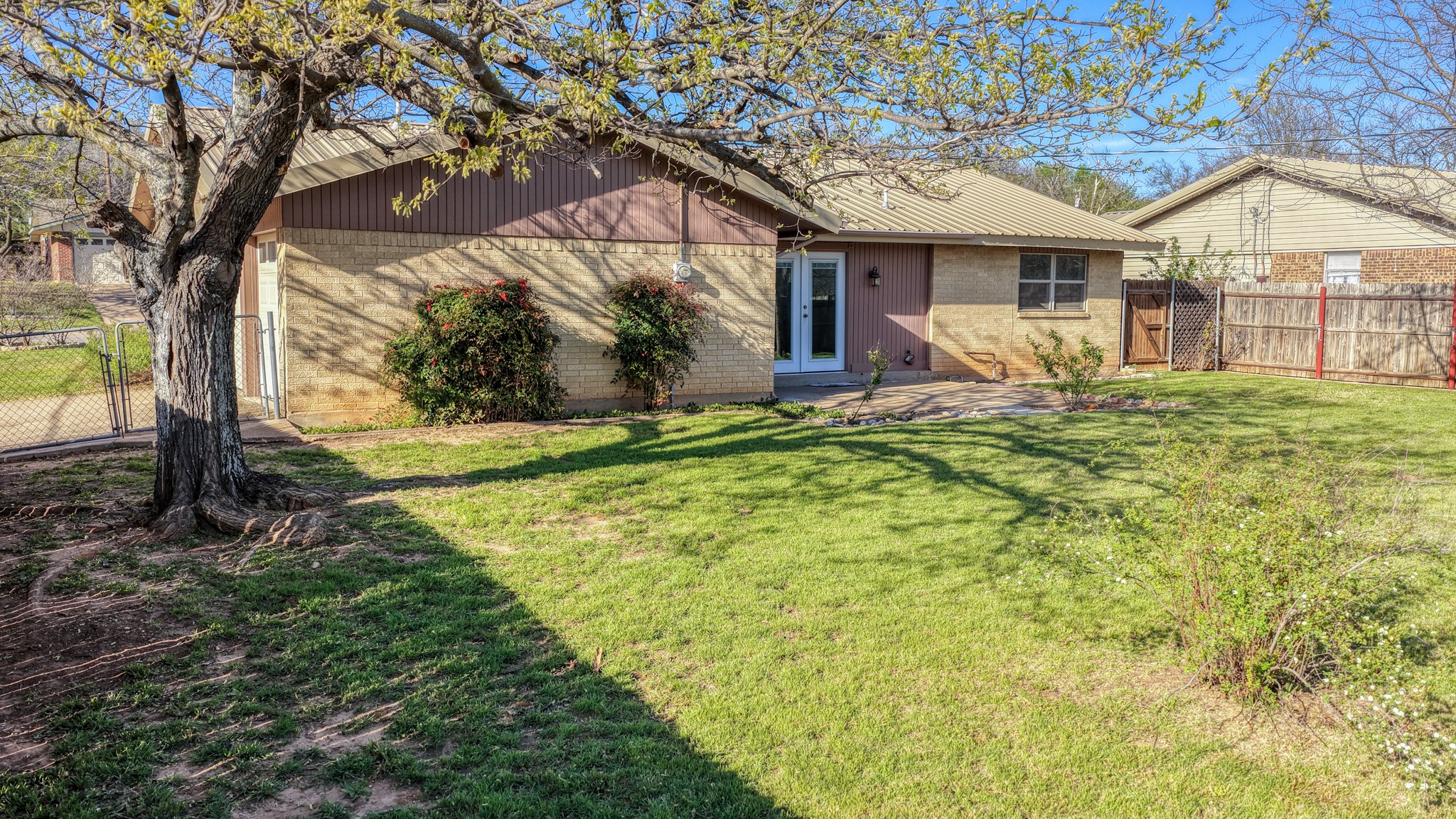 1111 Vivienne Street Weatherford TX 76086