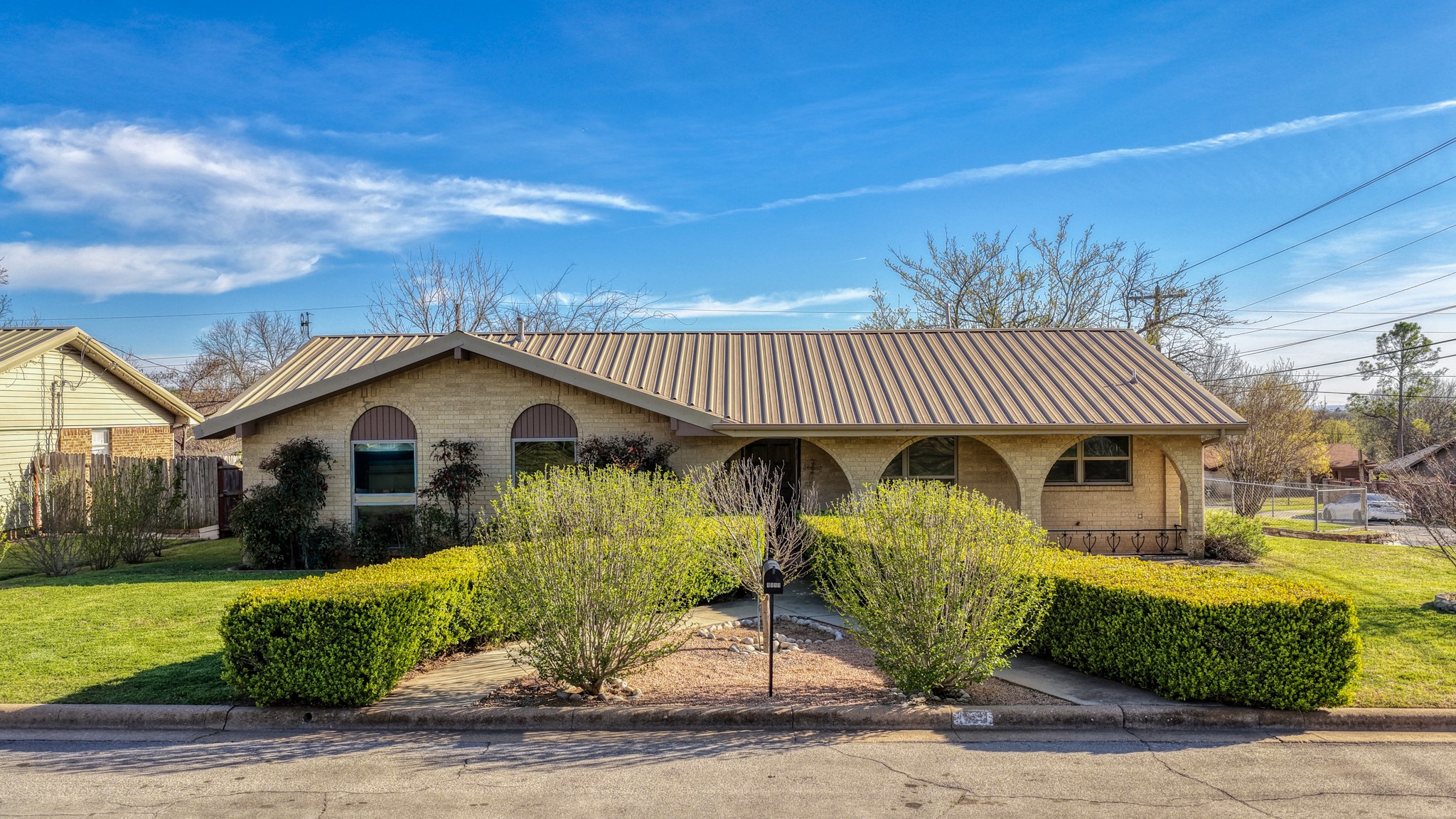 1111 Vivienne Street Weatherford TX 76086
