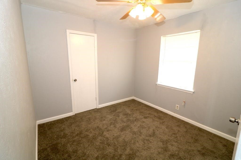 9821 Bluffcreek Drive Dallas TX 75227