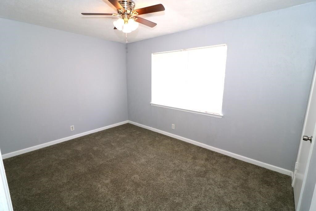 9821 Bluffcreek Drive Dallas TX 75227