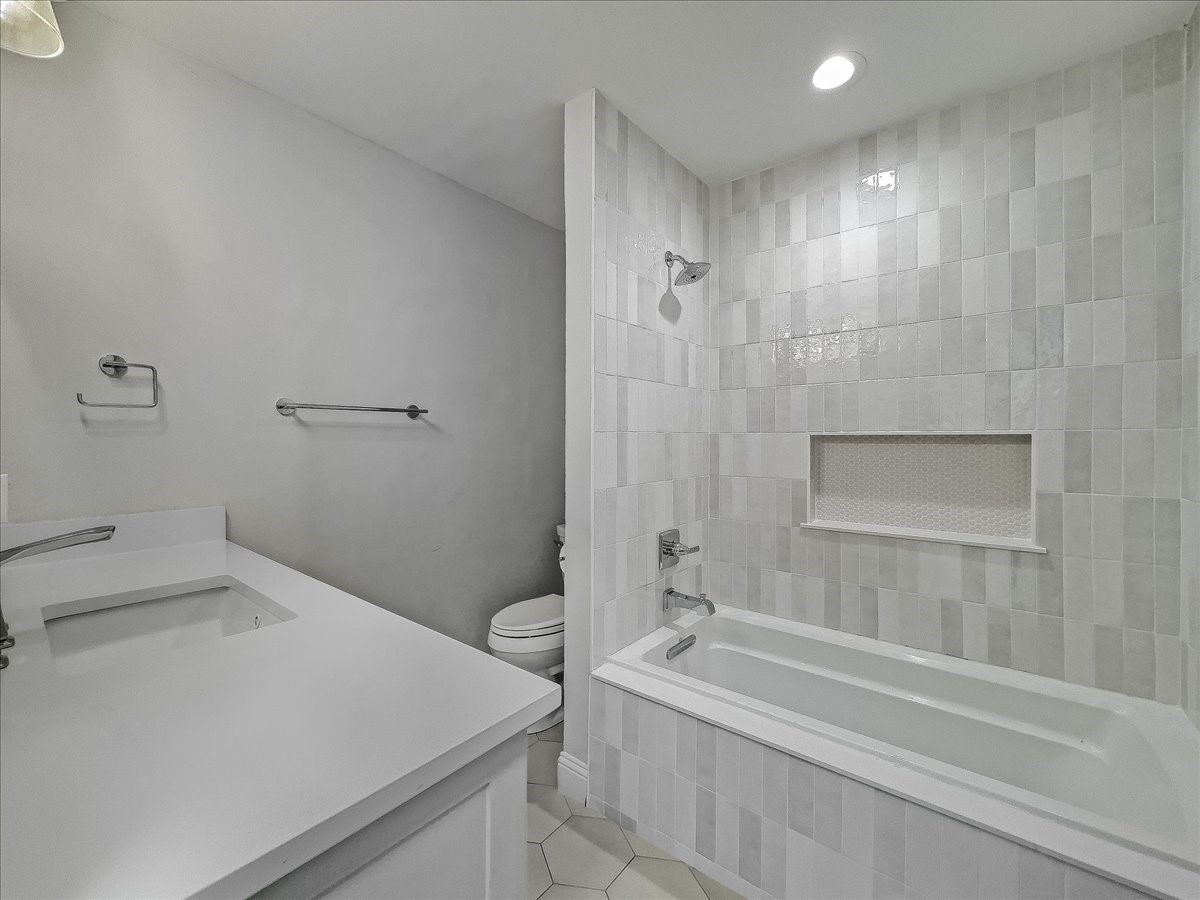 7049 Gateridge Drive Dallas TX 75254