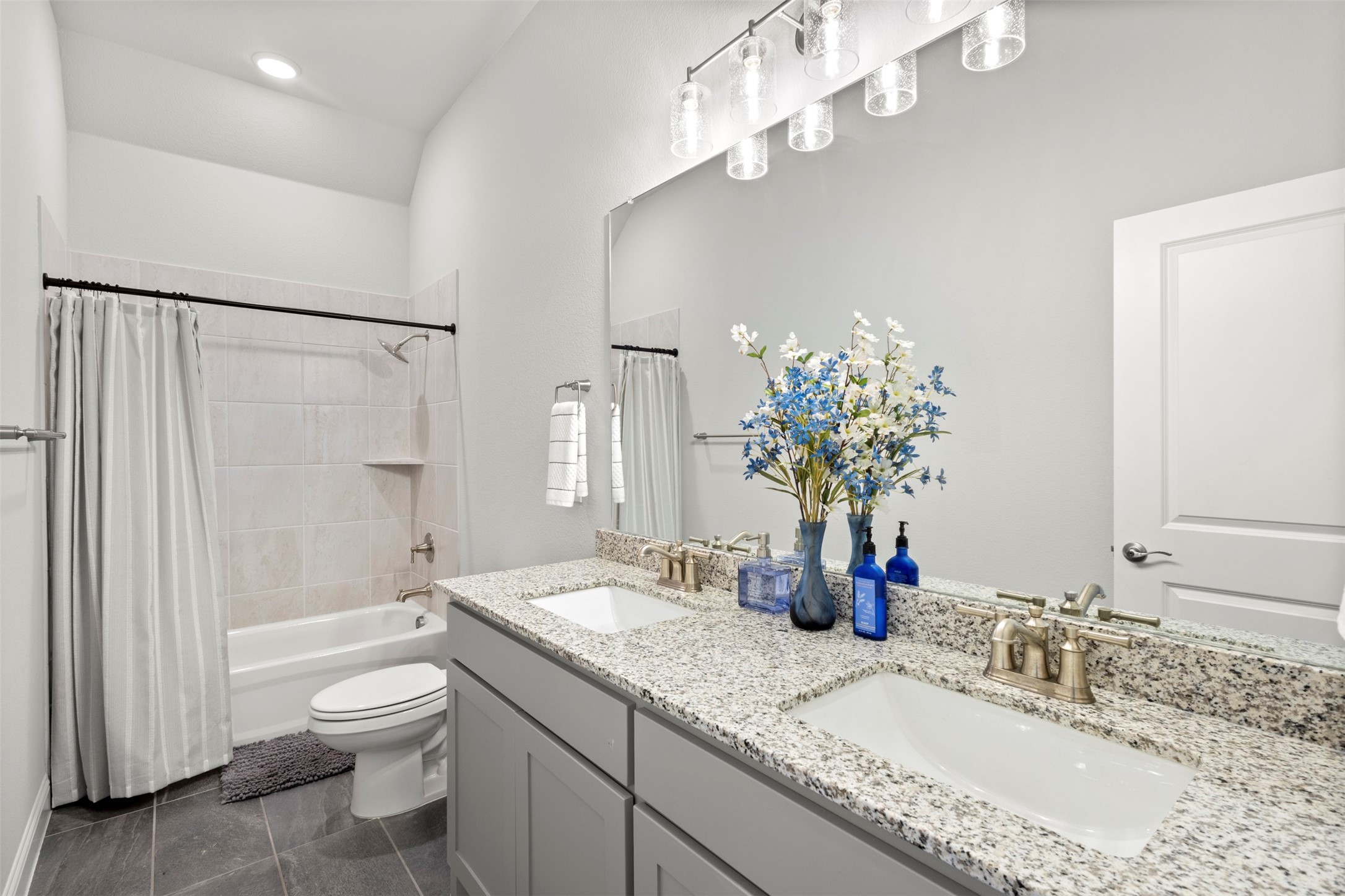 121 Muscogee Drive Waxahachie TX 75165