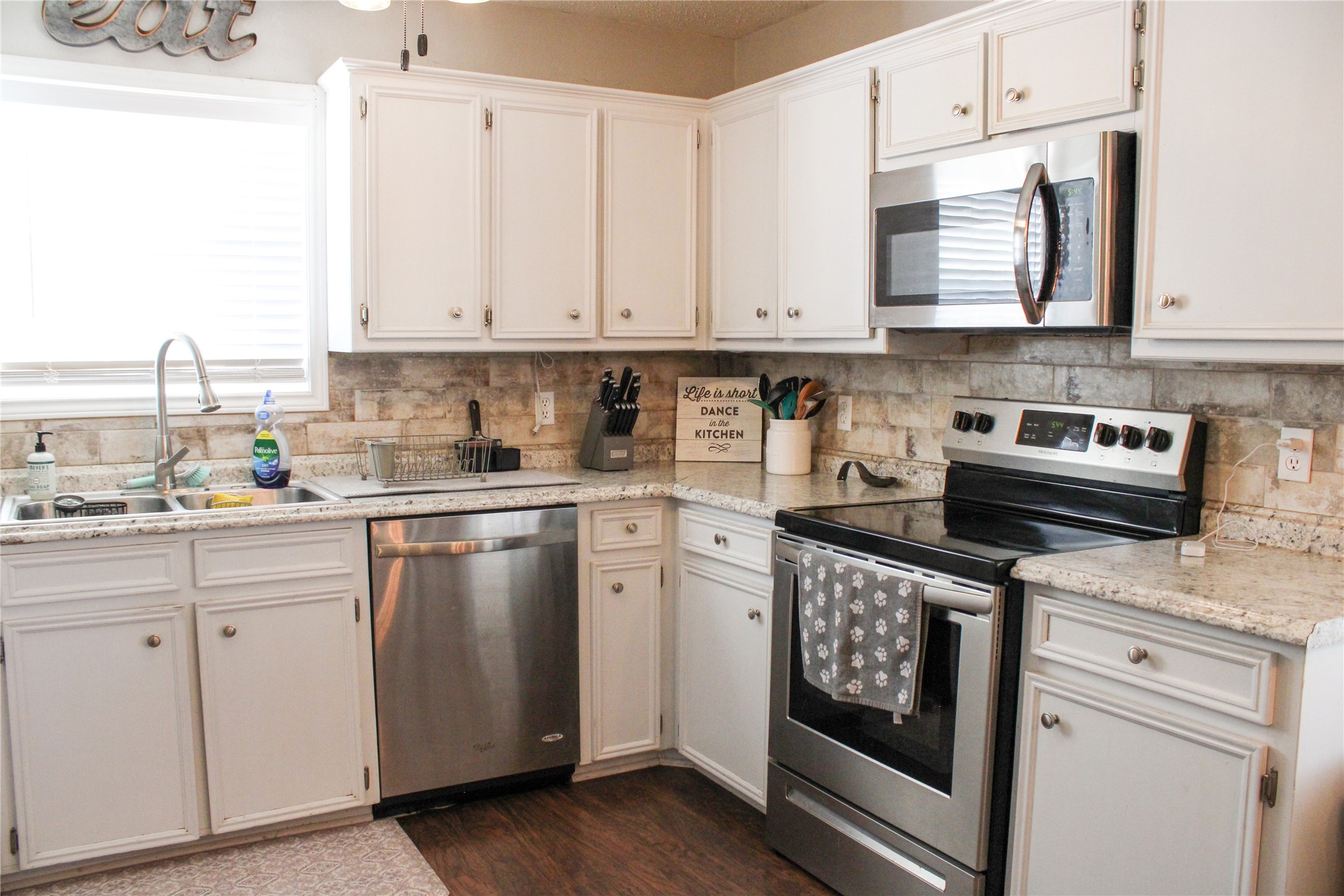 1102 Zahara Street Bowie TX 76230