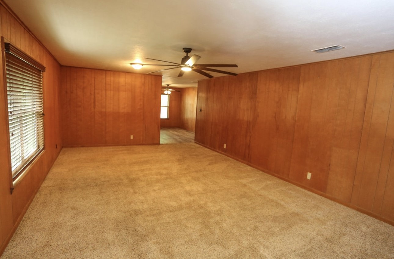 405 W Neely Avenue Comanche TX 76442