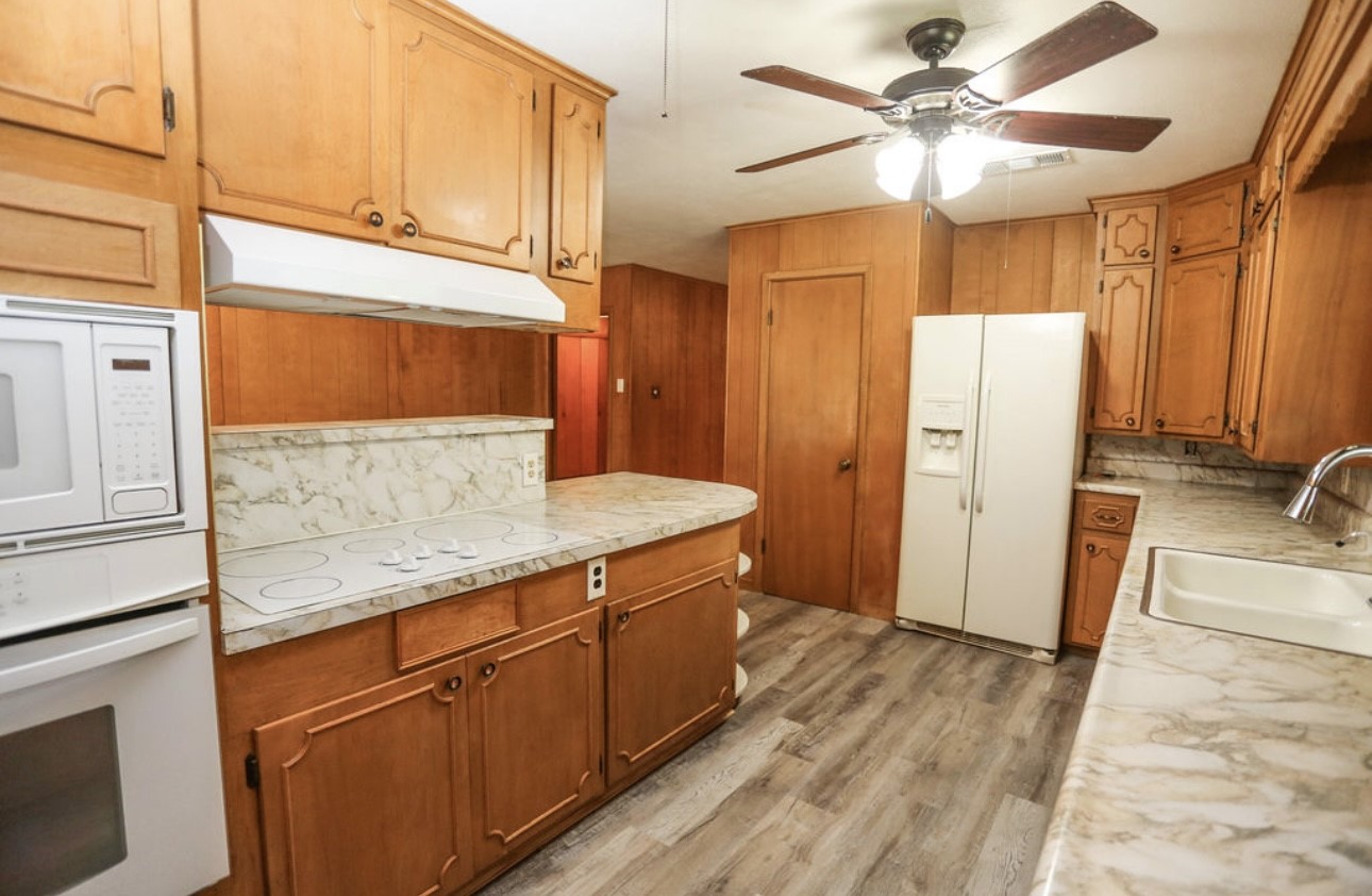 405 W Neely Avenue Comanche TX 76442
