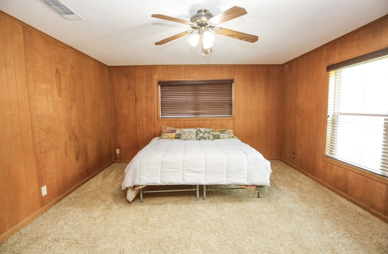 405 W Neely Avenue Comanche TX 76442
