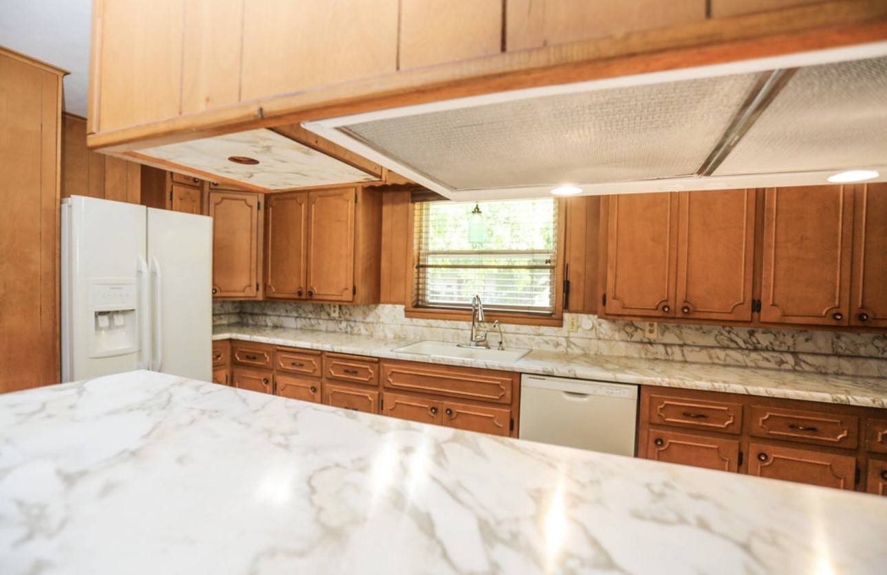 405 W Neely Avenue Comanche TX 76442
