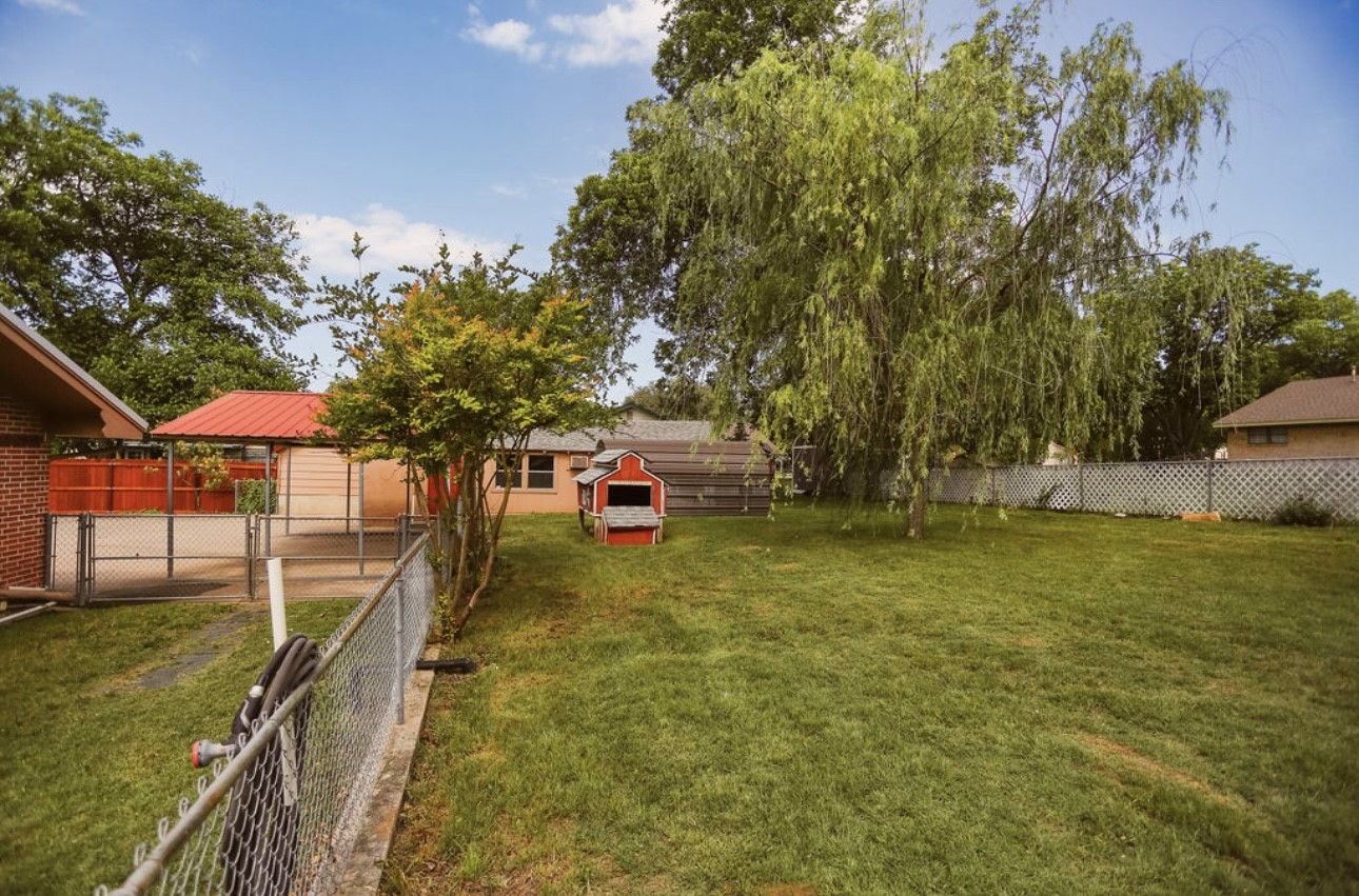 405 W Neely Avenue Comanche TX 76442
