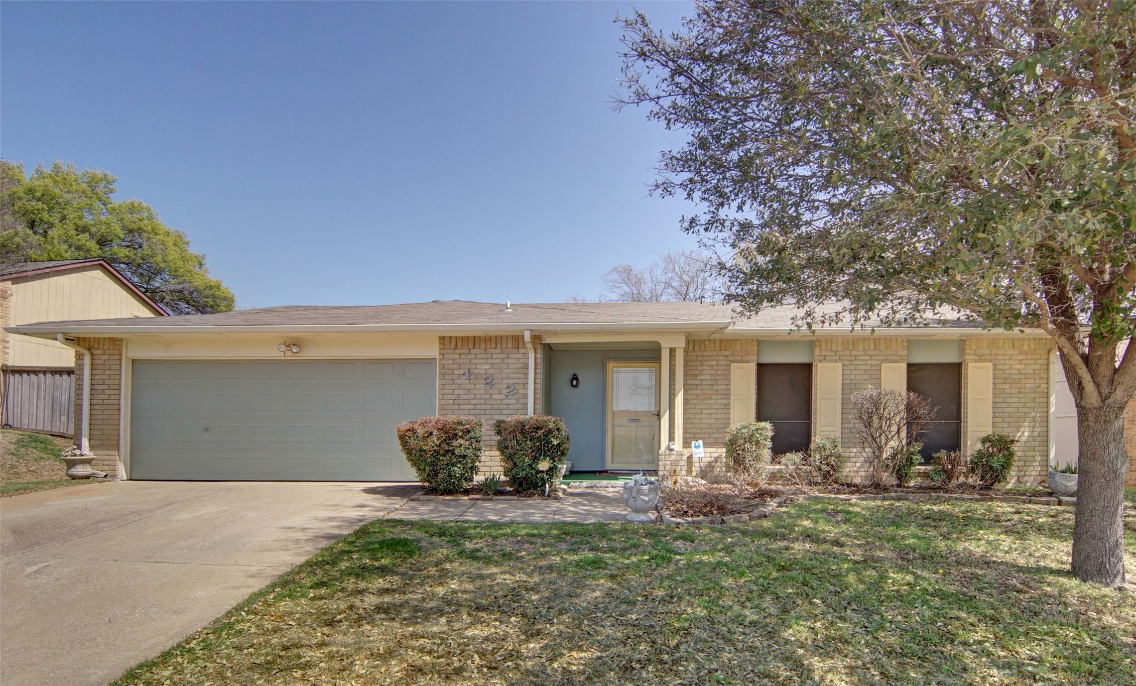 422 E Crossland Boulevard Grand Prairie TX 75052