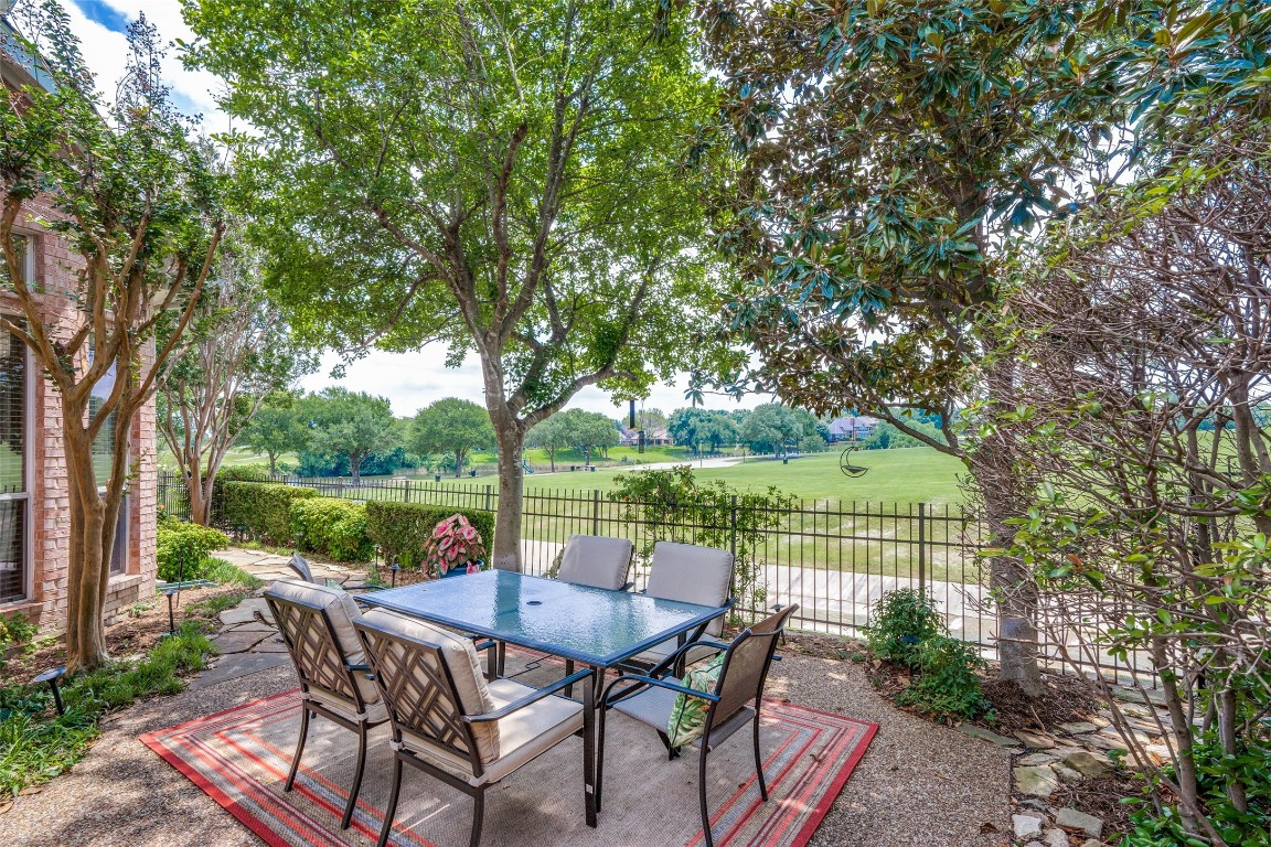 1004 Lake Point Circle Mckinney TX 75072